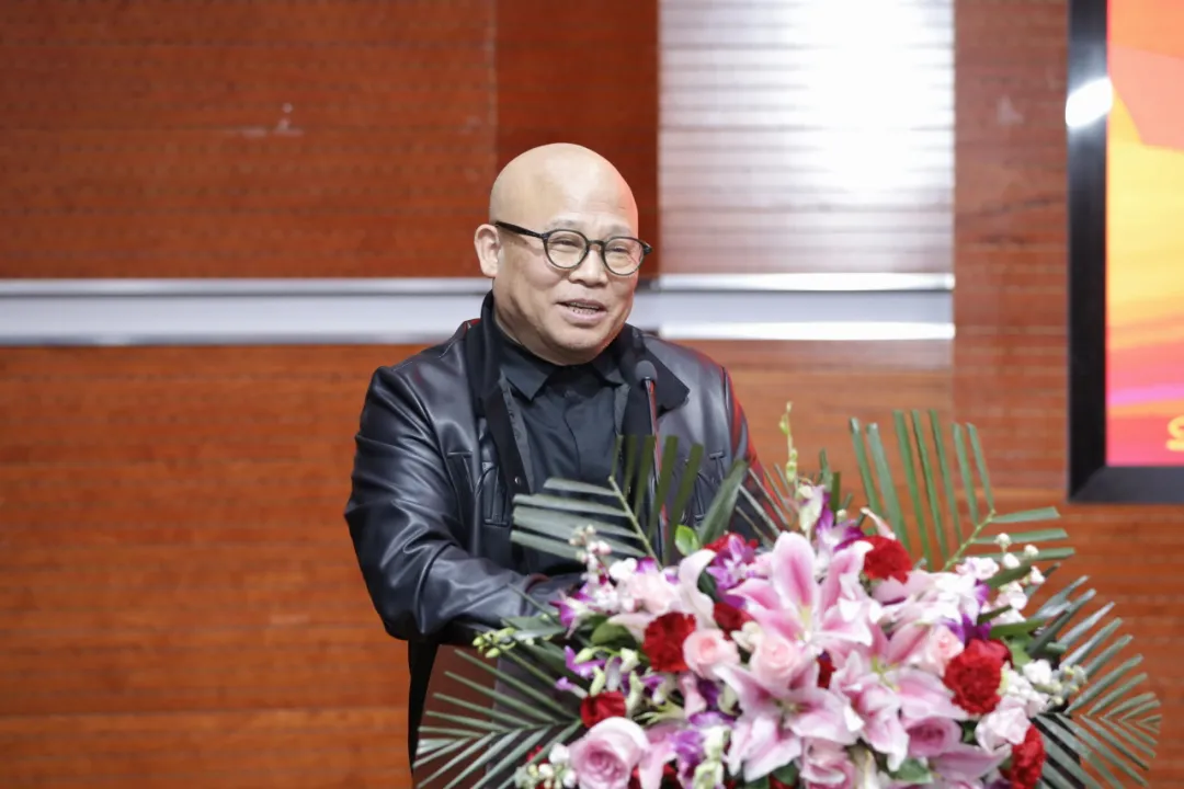 30工口漫画
  张柠教授.jpg